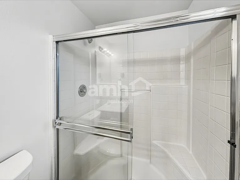 1025 89th Dr NE — Photo 11