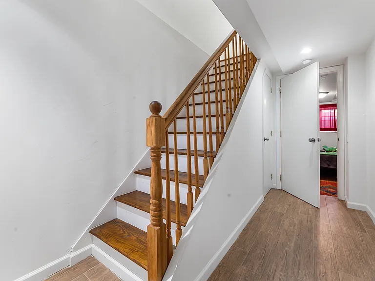5631 30th Ave #1 — Photo 9