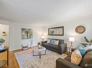 4451 Woodland Park Ave N APT 4, Seattle, WA 98103