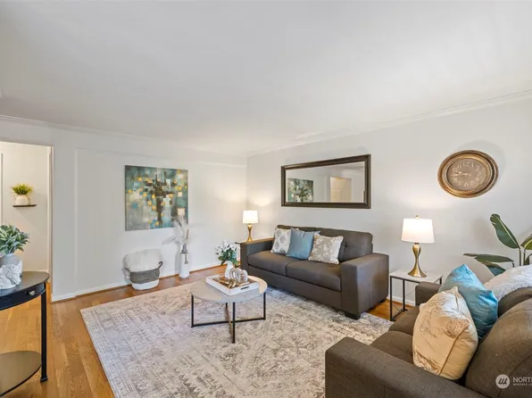 4451 Woodland Park Avenue N #4, Seattle, WA 98103