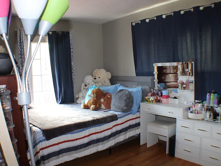 6051 Robert Dr — Photo 16