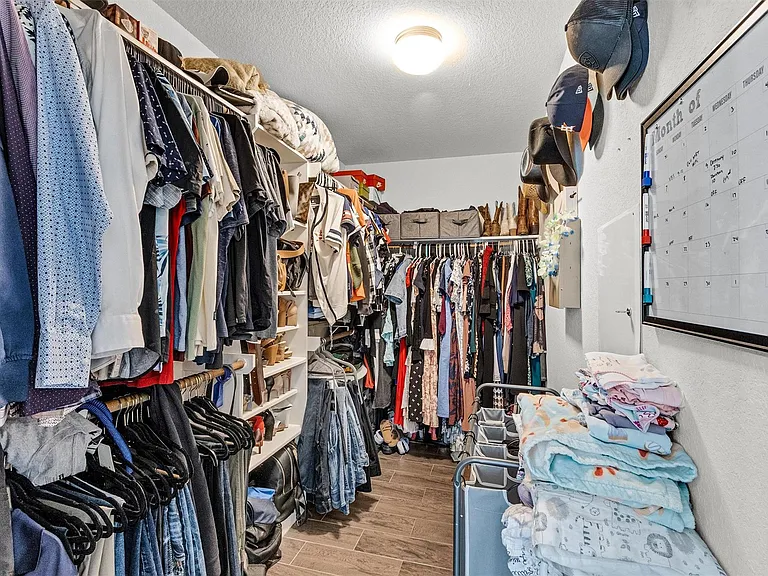 1700 Fall Forest Ct — Photo 24