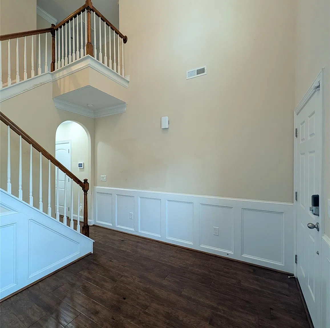 3 bed, 2.5 bath, 1788 sqft, $1,995 — Photo 2