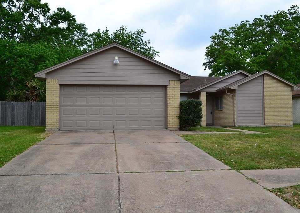 1st image of 7422 Arista Dr