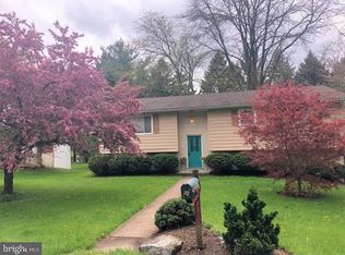 1476 Willowbrook Dr, Bethlehem, PA 18015