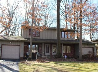 2406 & 2410 Hillcrest Dr, Stow, OH 44224