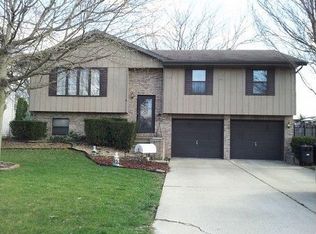 821 4h Rd, Ottawa, IL 61350