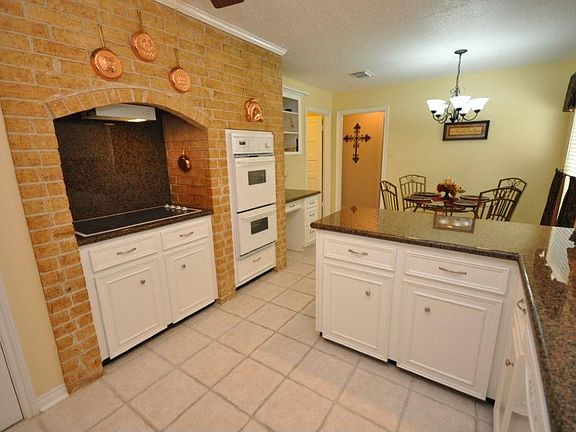 4th image of 3014 Broadmoor Dr