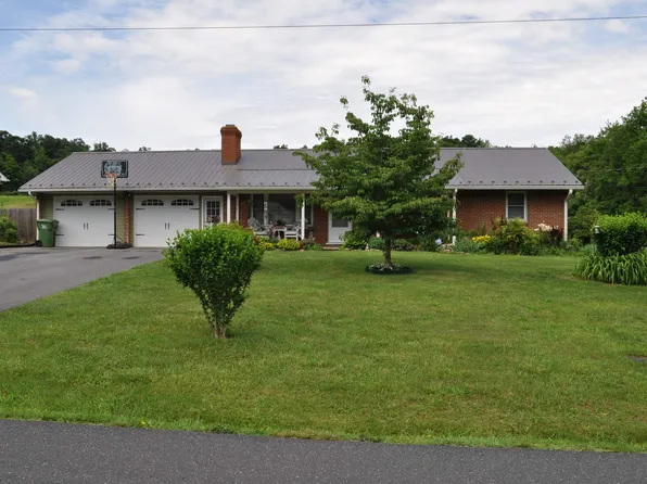 699 Old White Hill Rd, Stuarts Draft, VA 24477