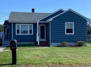 34 Wilbur Ave, Dartmouth, MA 02747