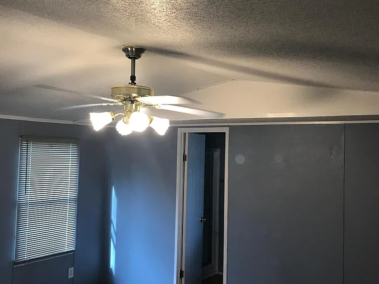 114 Southland Dr — Photo 10