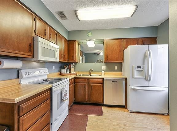 5th image of 1611 Missouri Ave