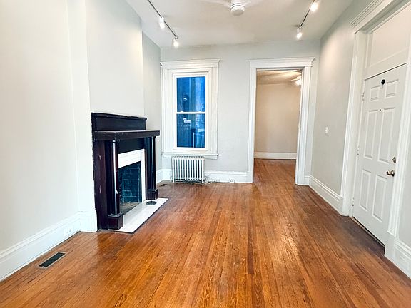 4th image of 1720 Grove Ave APT 1