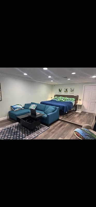 Studio, 1.0 bath, 600 sqft, $2,000 — Photo 2
