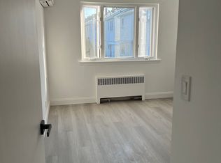 160-08 Booth Memorial Ave #2F, Fresh Meadows, NY 11365