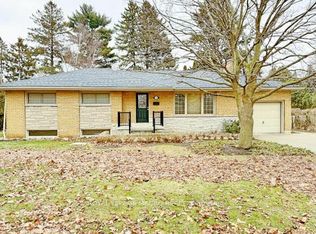 646 Iroquois Ave, Hamilton, ON L9G 3B4