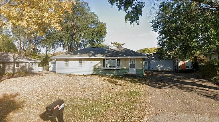 8479 Hadley Ave S — Photo 2