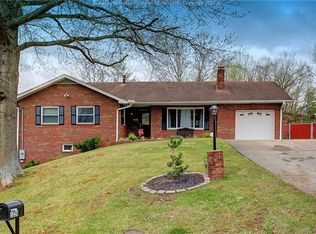 1220 Ellen Dr, South Charleston, WV