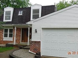 969 Devonshire Ct, Brighton, MI