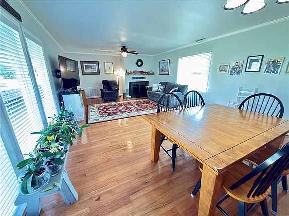 5th image of 1028 Willow Pond Rd