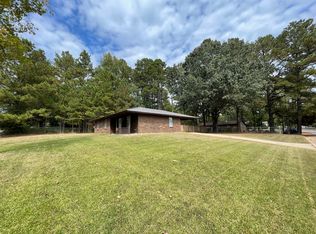 30 Pinewood Dr, Warren, AR 71671