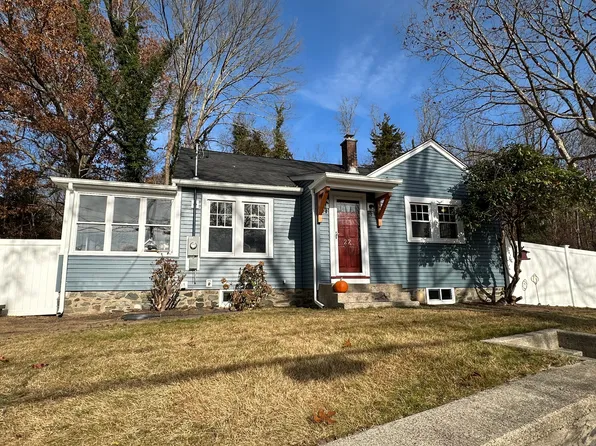 22 Oakville Road, Griswold, CT 06351