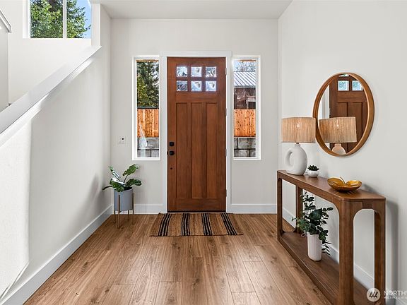 4th image of 2811 McHugh Avenue