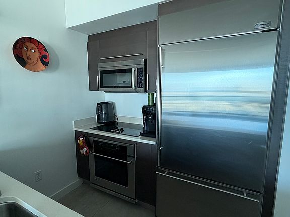 5th image of 500 Brickell Ave APT 3900