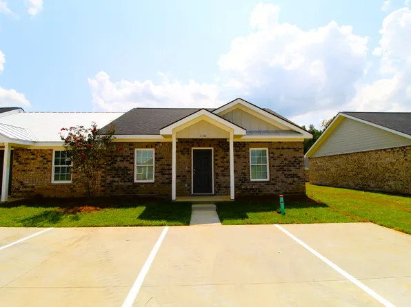 110 Waybill Cir, Statesboro, GA 30461