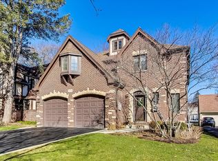 1306 E Mayfair Rd, Arlington Heights, IL 60004