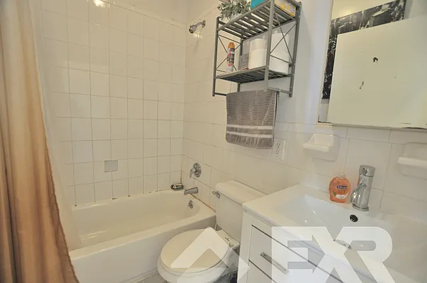 Rented by EXR | media 8