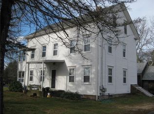 579 Old Main St, Coventry, RI 02816