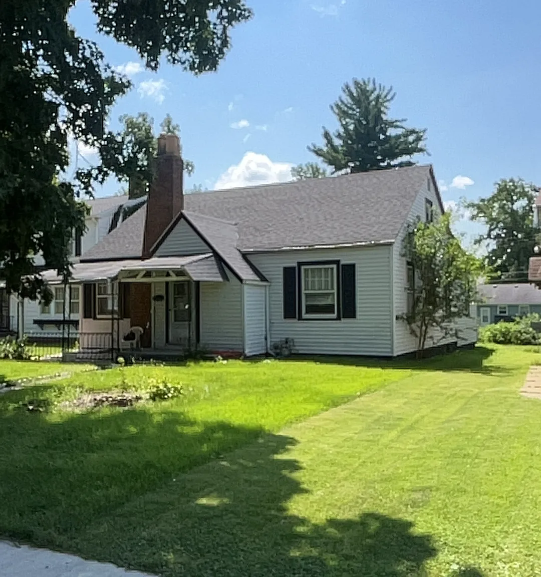 1005 E Whitmer St, Decatur, IL — Photo 1