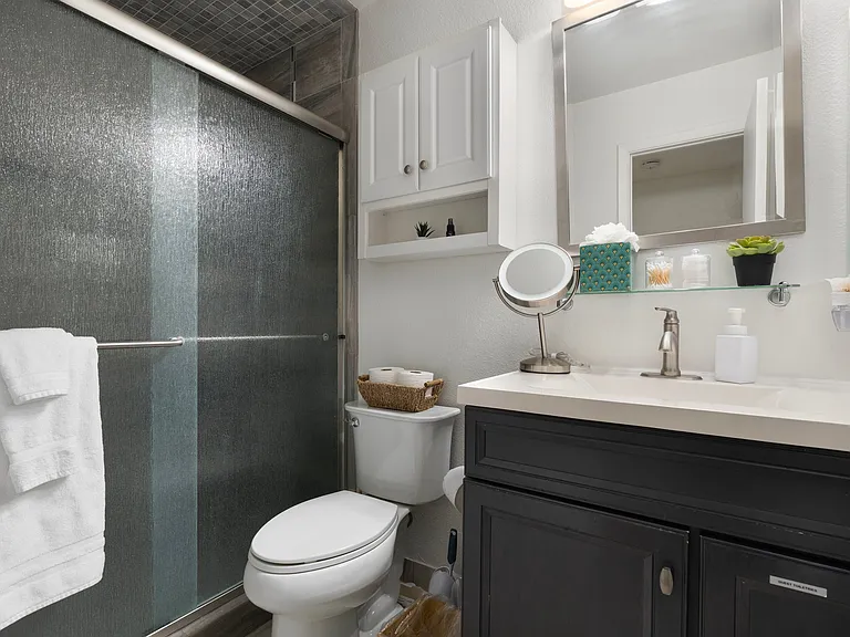 2510 E Hermosa Dr — Photo 29