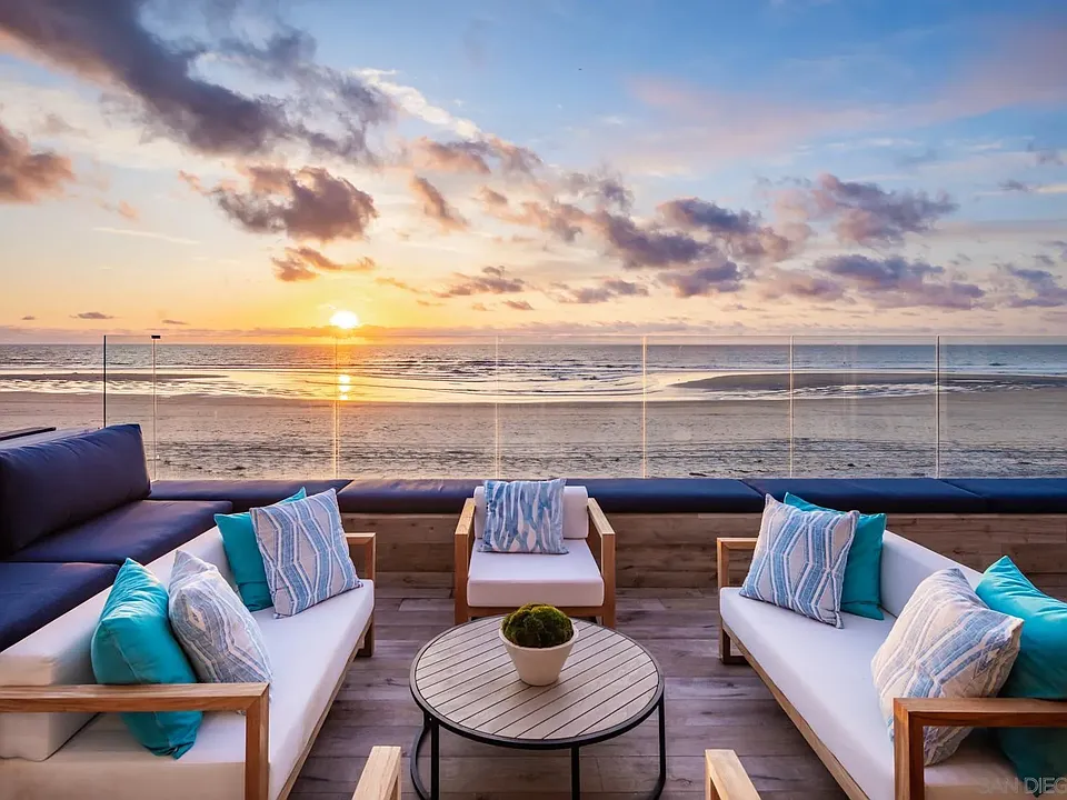 2050 Ocean Front