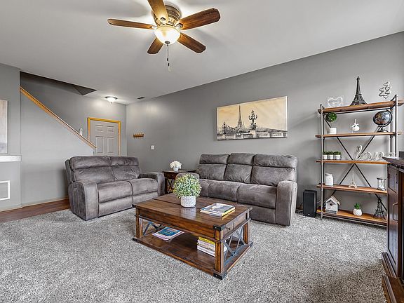 3rd image of 16134 Golfview Dr Unit 1