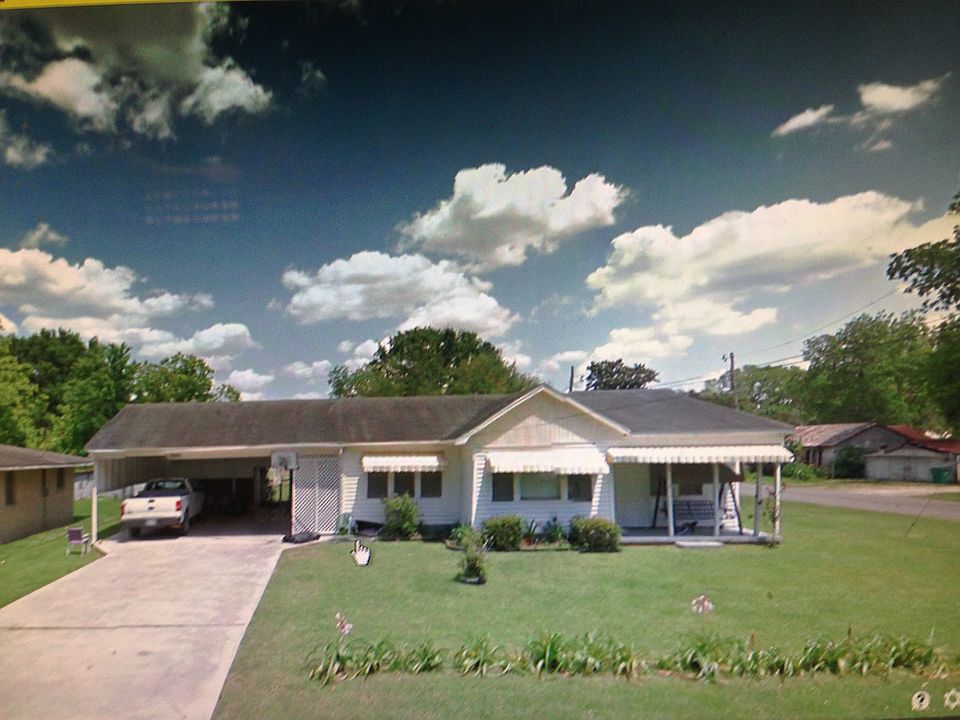 1st image of 900 Margaret Ave