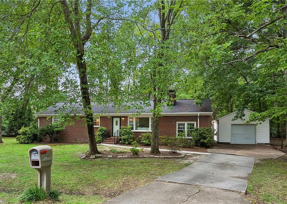 1st image of 214 Greenland Dr