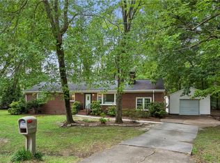214 Greenland Dr, Yorktown, VA 23693