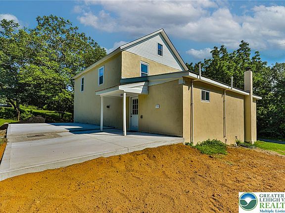 2nd image of 3042 W Beersville Rd