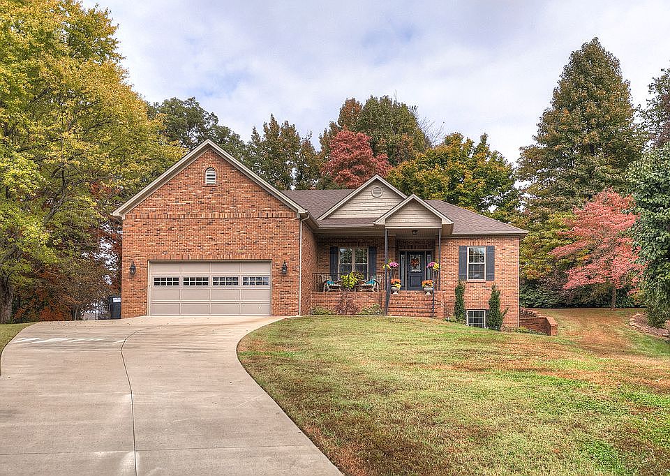 1st image of 1201 Hickory Ln