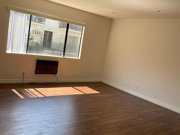 4th image of 1357 Armadale Ave APT 106