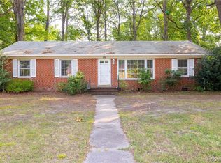 203 Homestead Dr, Colonial Heights, VA