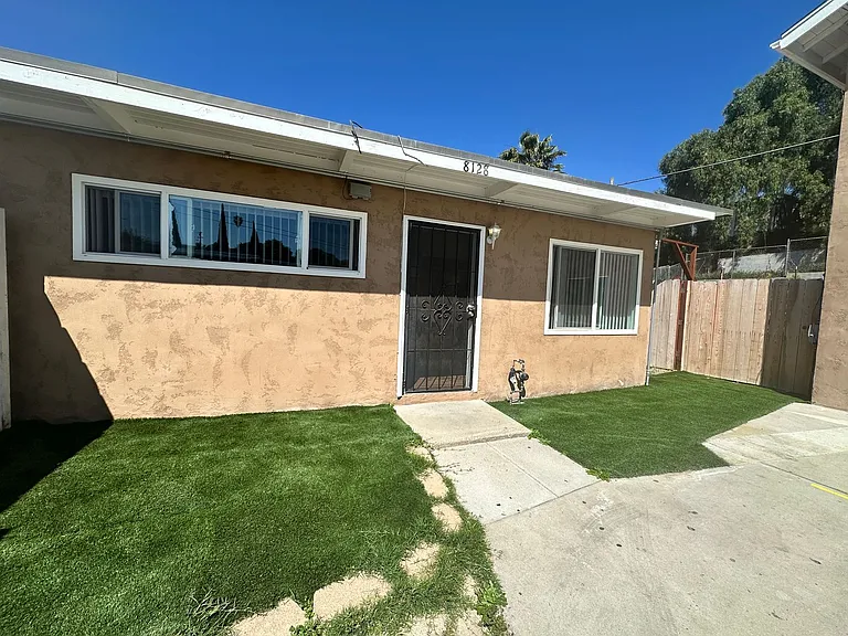 8128 Dodie St — Photo 1
