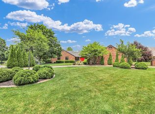 4012 Lakepoint Rd, Champaign, IL 61822