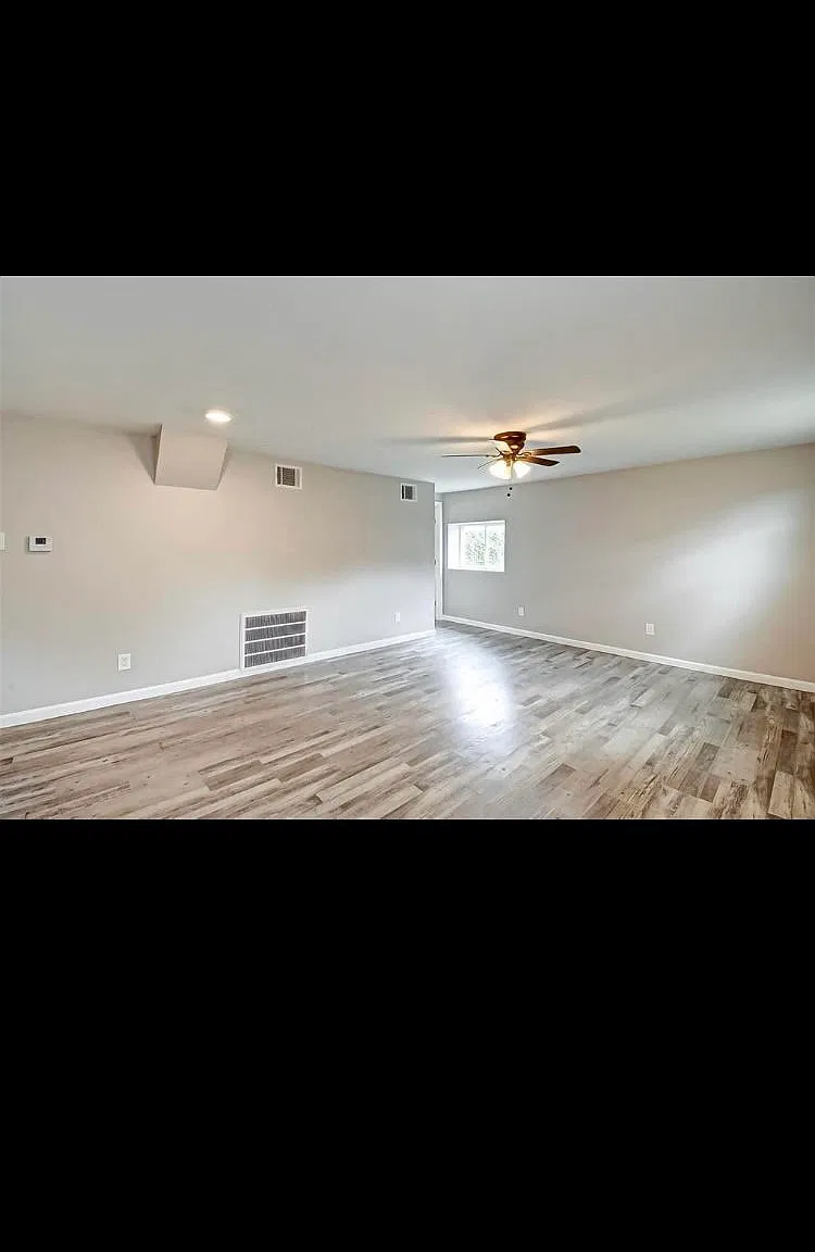 2 bed, 992 sqft, $1,300 — Photo 4
