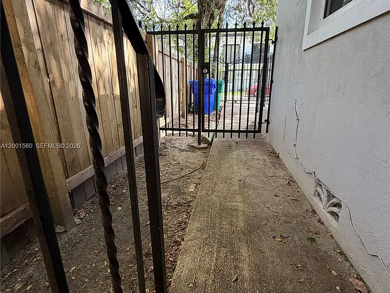 7712 NE 1st Ct #- — Photo 9