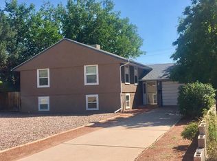 32 Macalester Rd, Pueblo, CO 81001