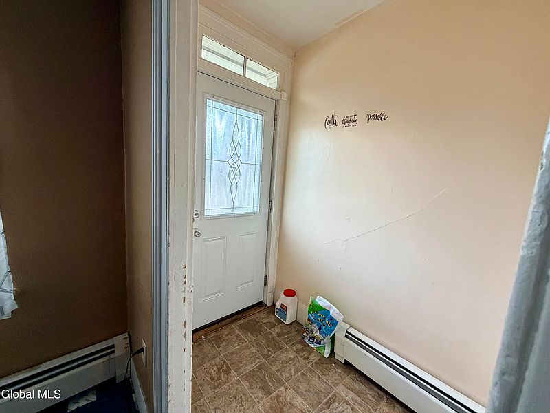 4th image of 680 5th Avenue