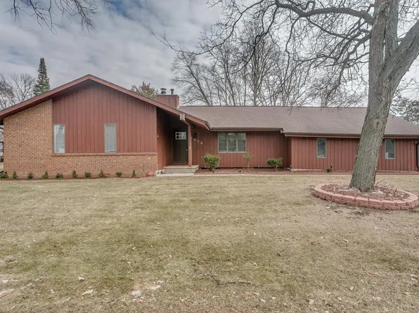 1025 Greendale Ct, Menasha, WI 54952